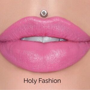 Holy Fashion, NIB Jeffery Star Velvet Trap Lipstick